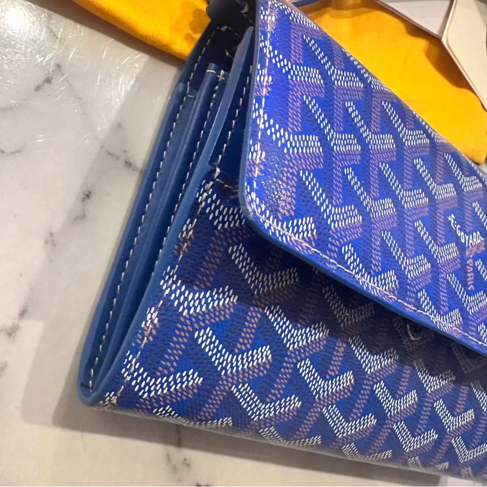 Goyard Blue Crossbody Wallet on Strap - Picture 3 of 16